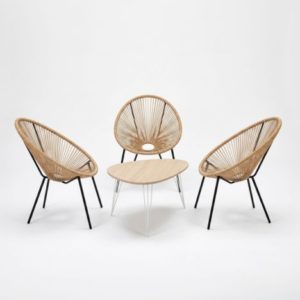 Location ensemble de 3 chaise Acapulco et une table basse style scandinave disponible en Bourgogne Franche Comté
